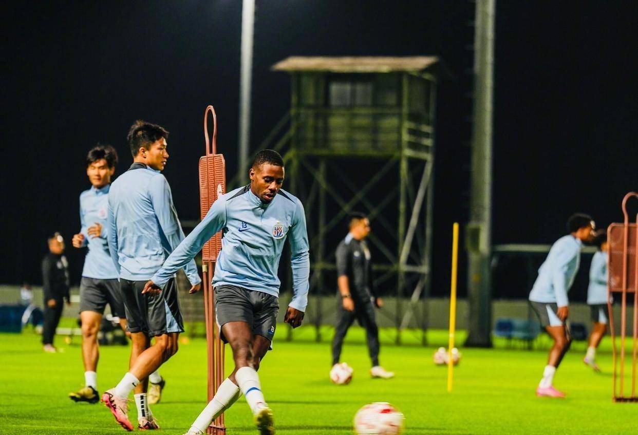 详细阅读:熊猫体育-关于欧篮联赛程吃紧,上海申花清晨刷新队史纪录,球迷炸锅,资深球员宣示担当的信息 熊猫体育-关于欧篮联赛程吃紧,上海申花清晨刷新队史纪录,球迷炸锅,资深球员宣示担当的信息