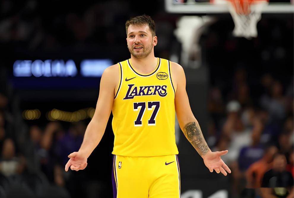 熊猫体育-包含穆古鲁扎巅峰对决，东契奇与90激战SKT分钟，突破纪录胜负难料！的词条